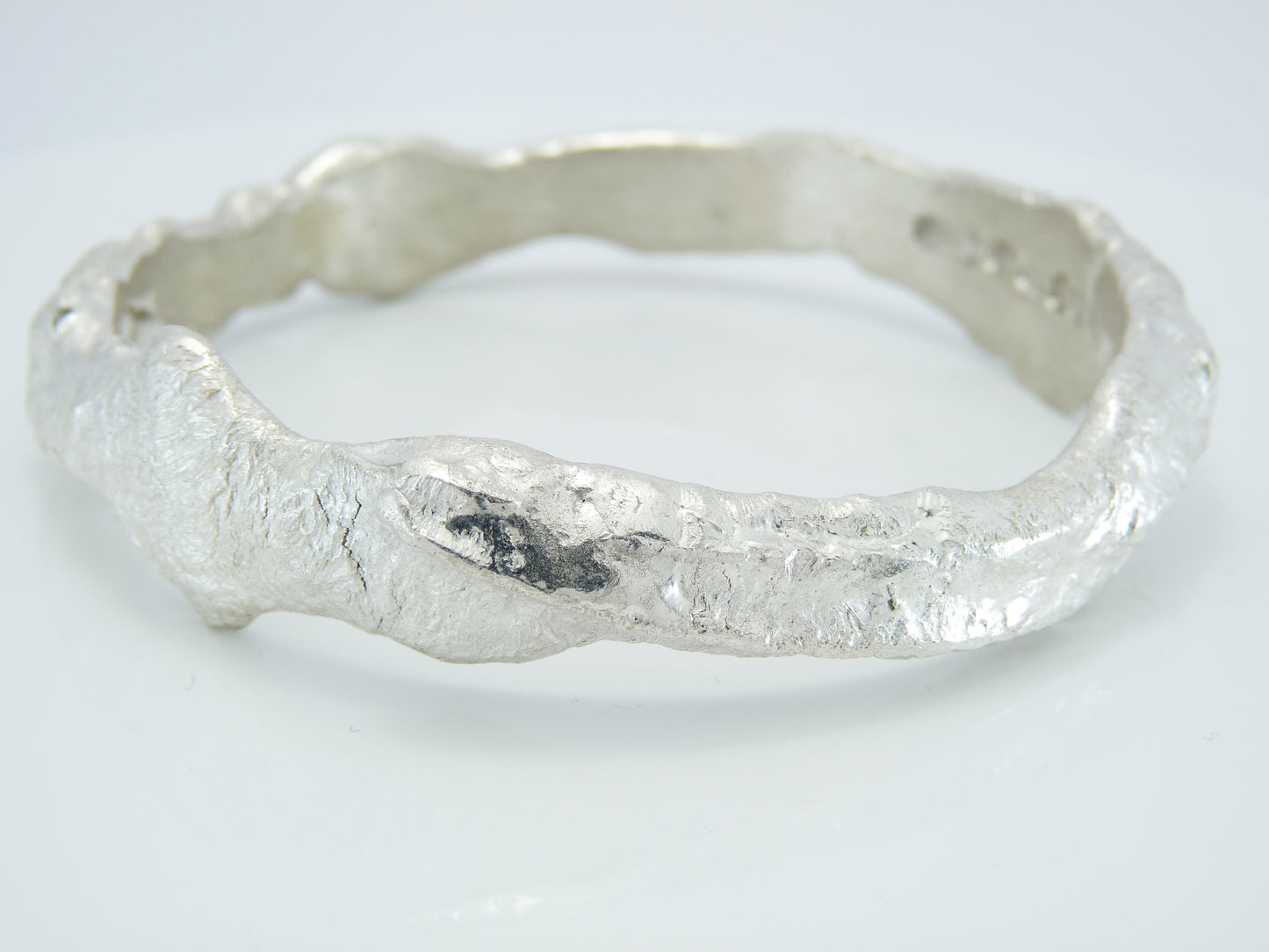 Full Round Bangle