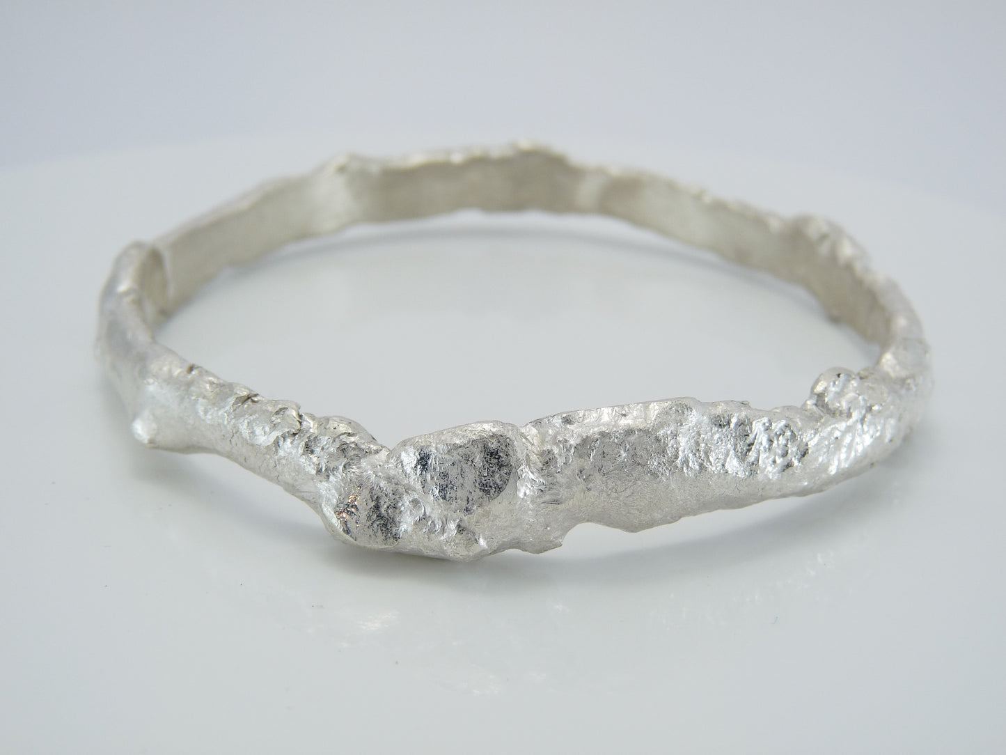 Full Round Bangle