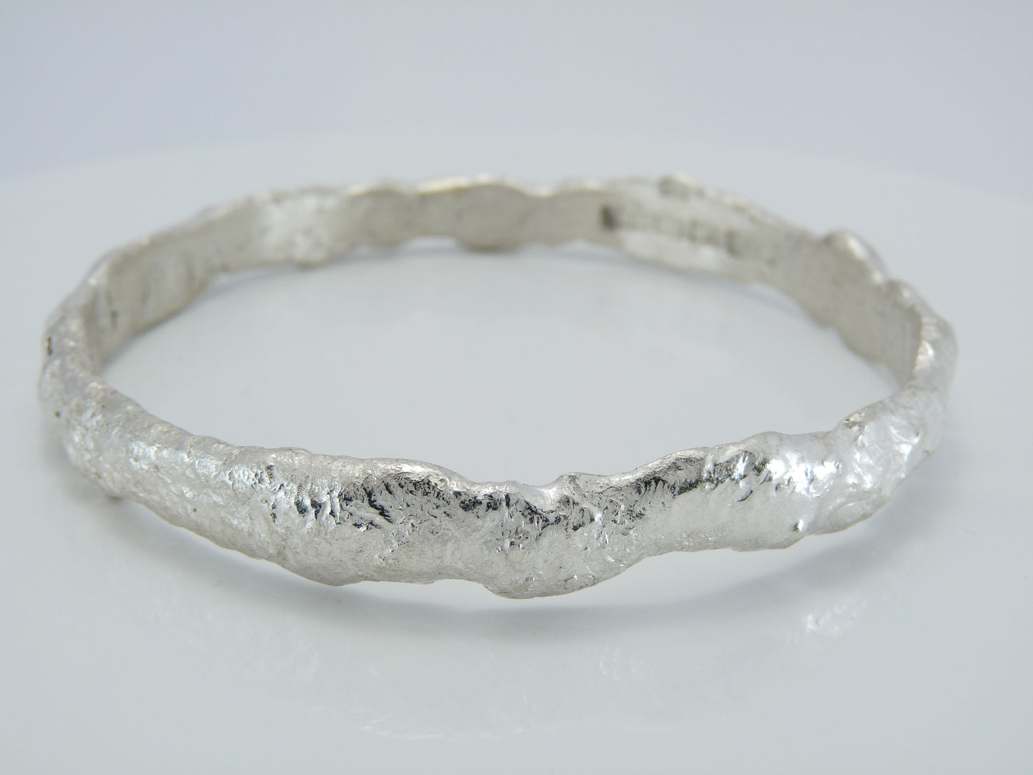 Full Round Bangle