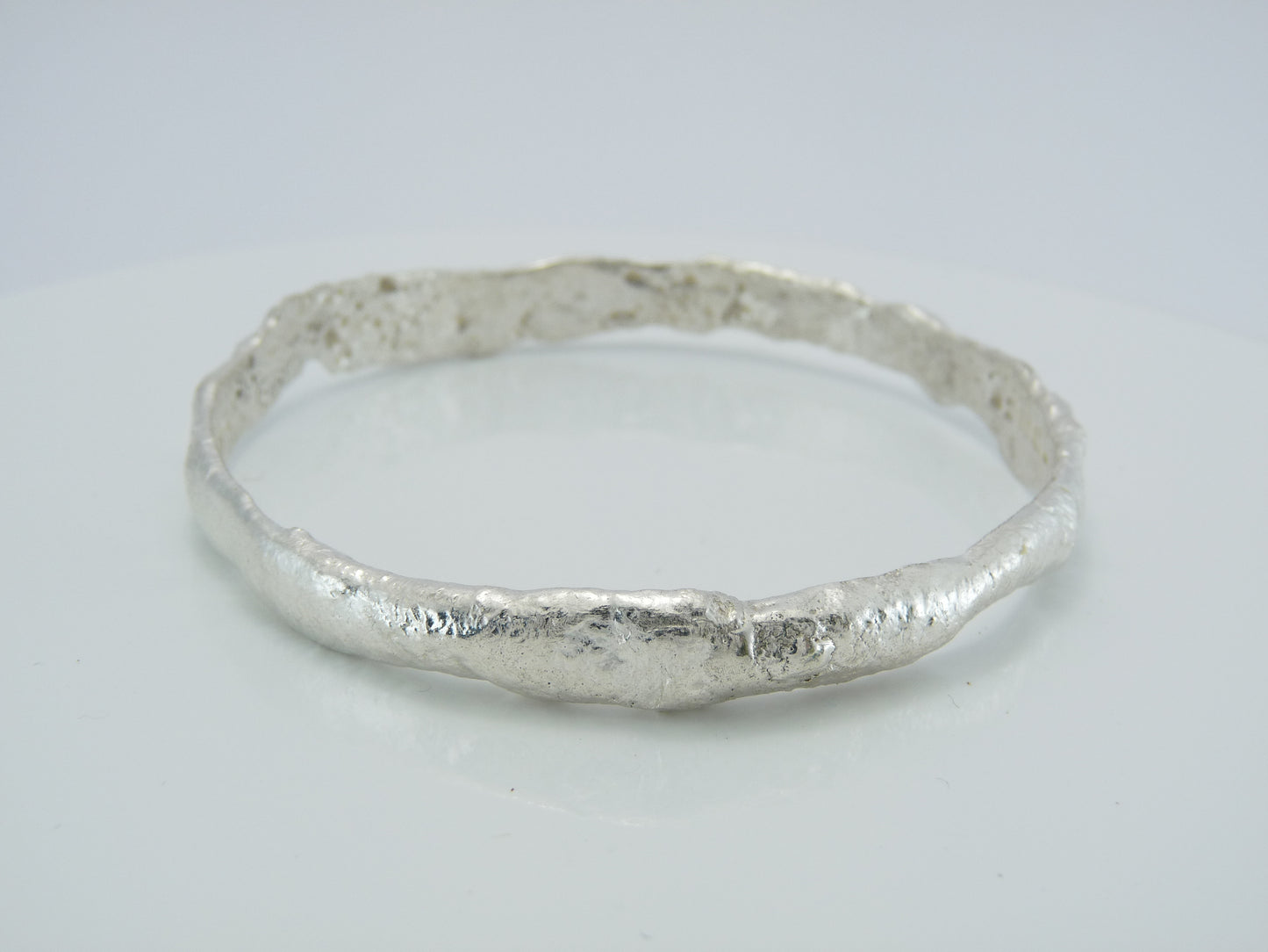 Full Round Bangle
