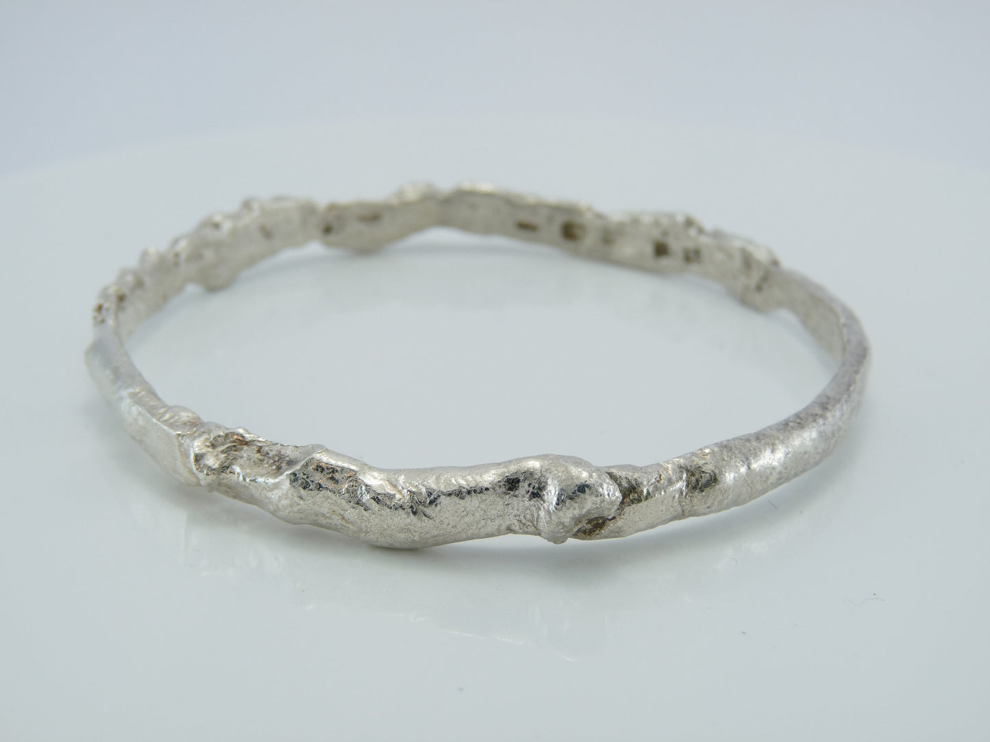 Full Round Bangle