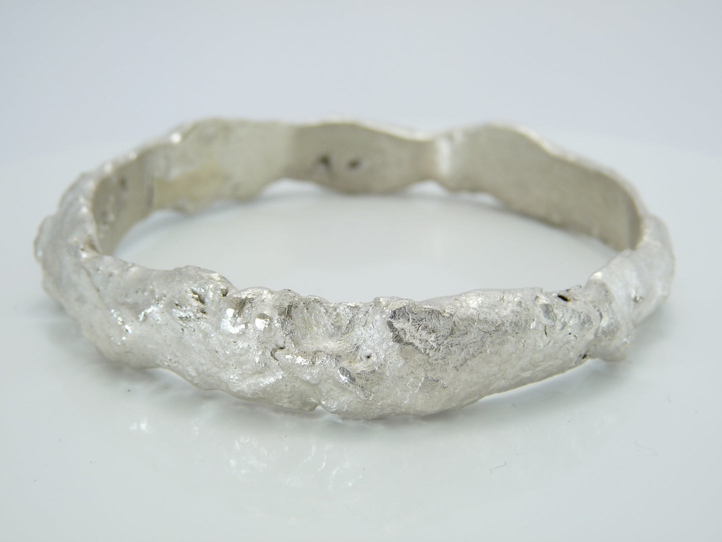 Full Round Bangle