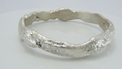 Full Round Bangle